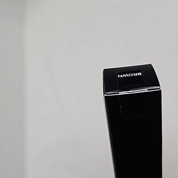 Younique Moodstruck Epic Mascara in Brown - for legendary lashes - Picture 5 of 6